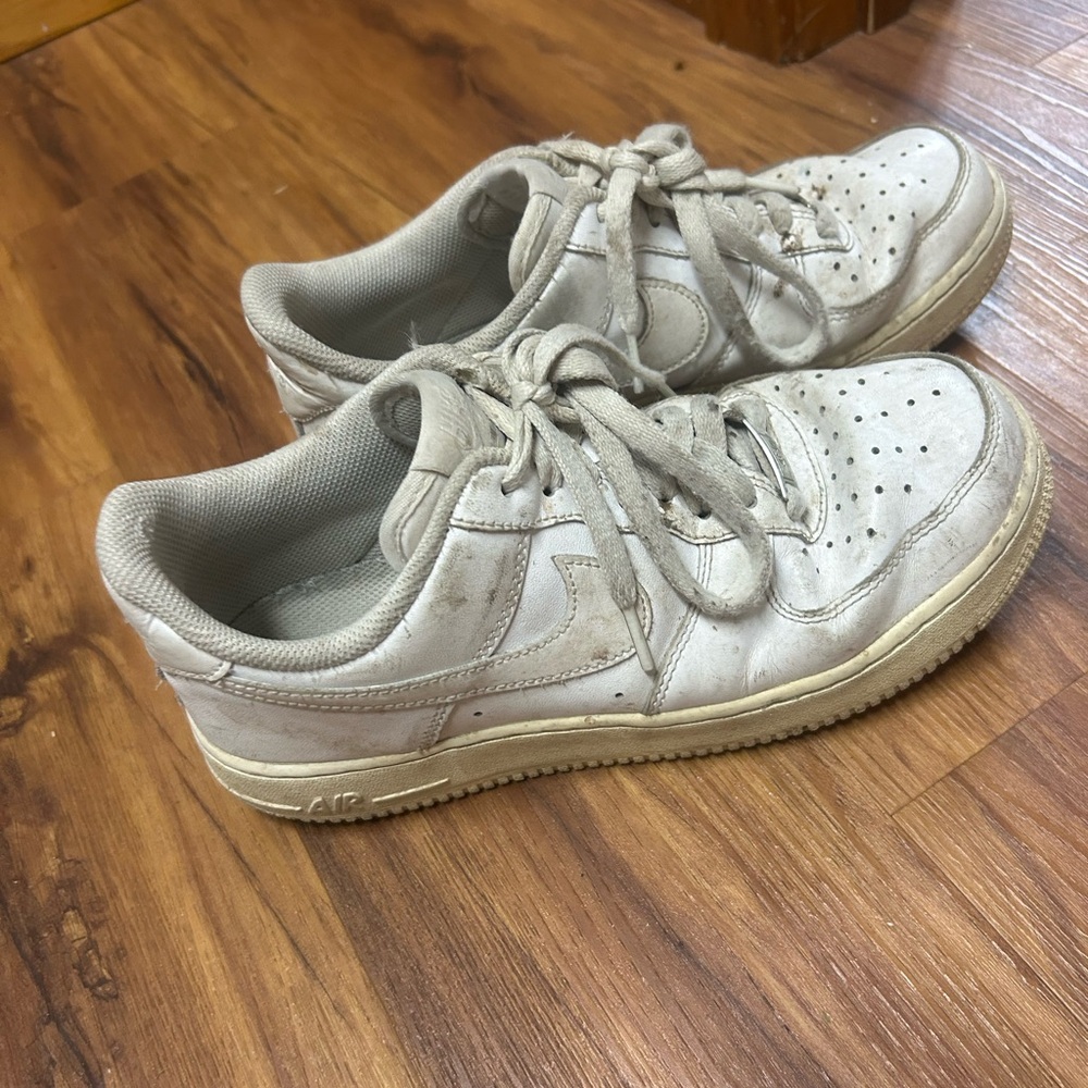 Used Nike Airforces